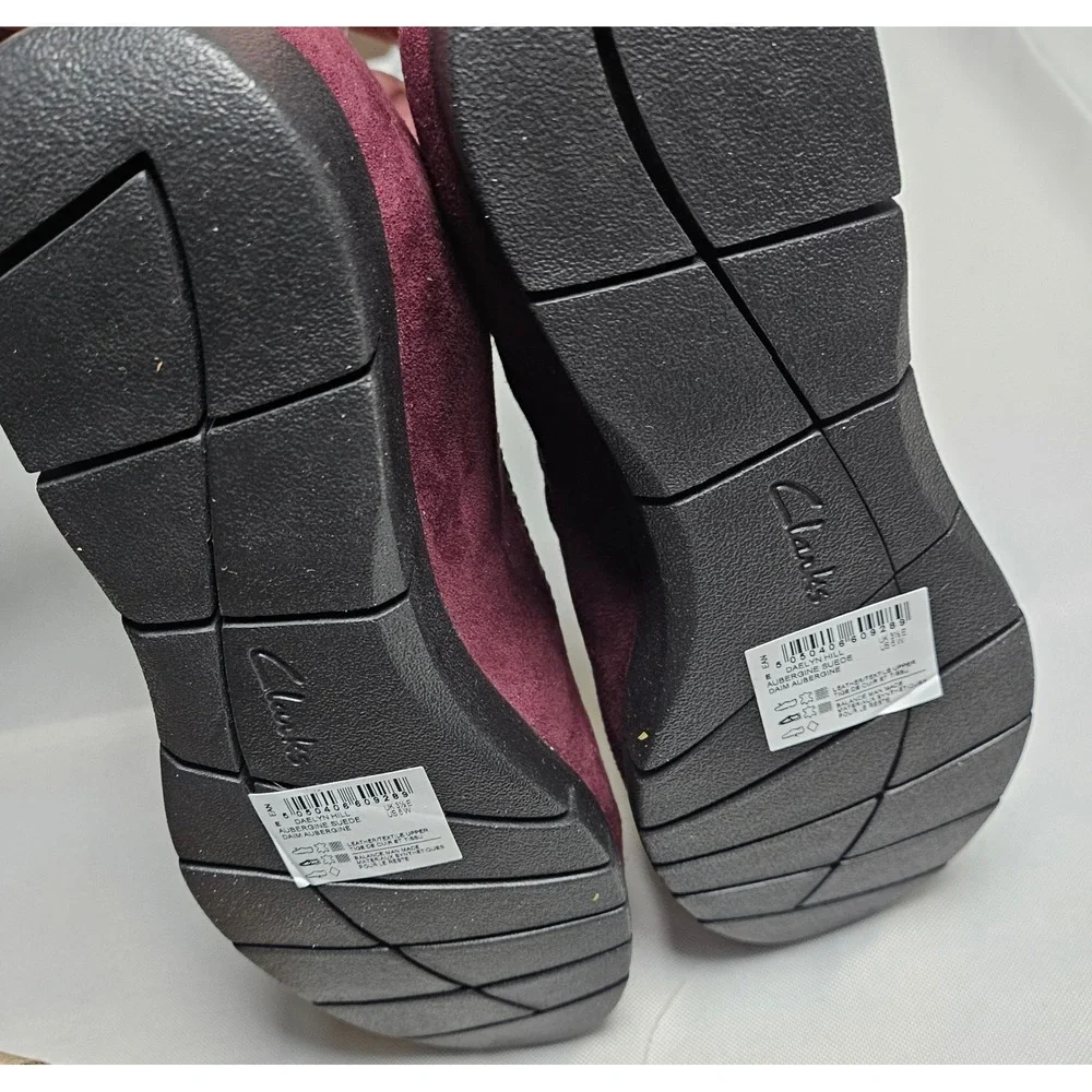 Clarks‎ Daelyn Hill Aubergine Suede Slip On Ballet Flats Women's 6W NIB